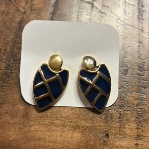 💥3 for $12💥 vintage earrings